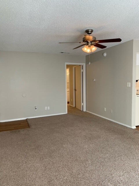 Building Photo - 800 W Cartwright Rd