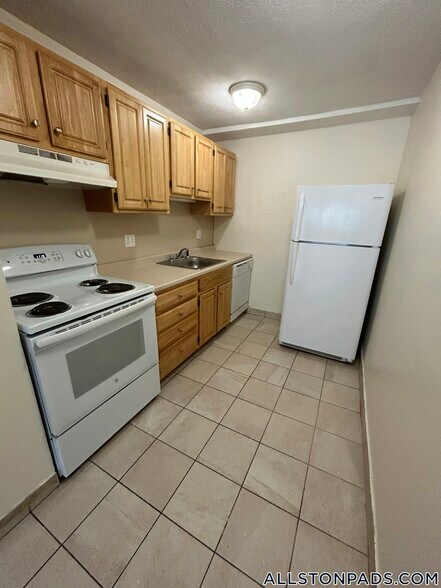 Building Photo - 88 Gardner St