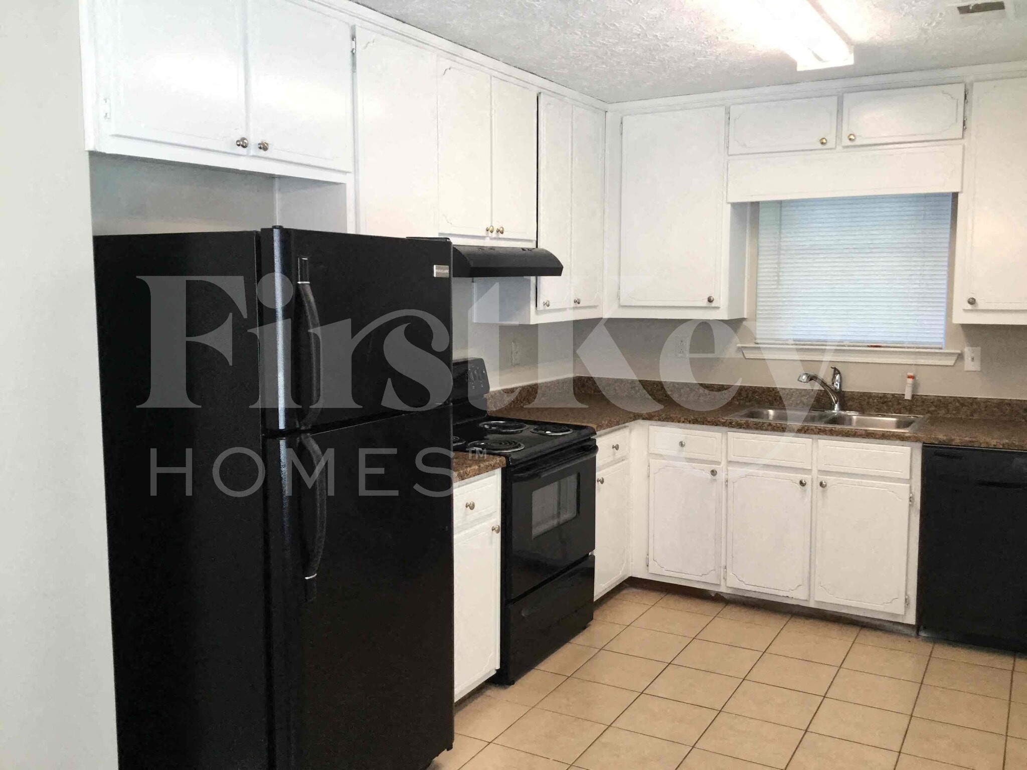 Building Photo - 8321 Mountain Pass