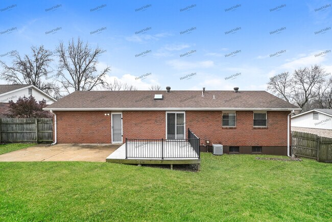 Building Photo - 6742 Barnwood Dr