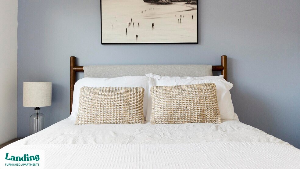 Building Photo - 650 N Main St