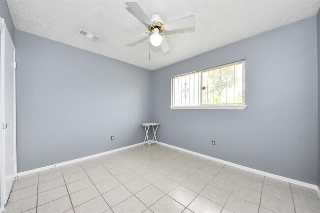 Building Photo - 2638 S Camden Pkwy