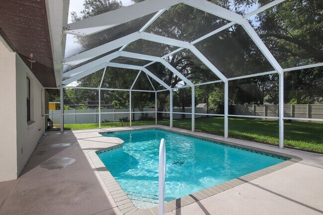 Building Photo - Englewood Annual Pool Home for Rent