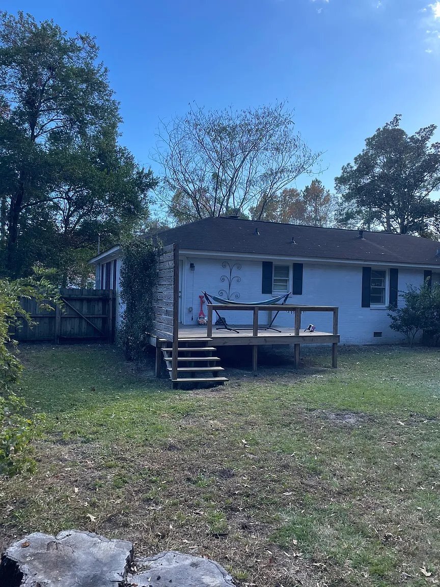 Building Photo - 24 Pine Dr