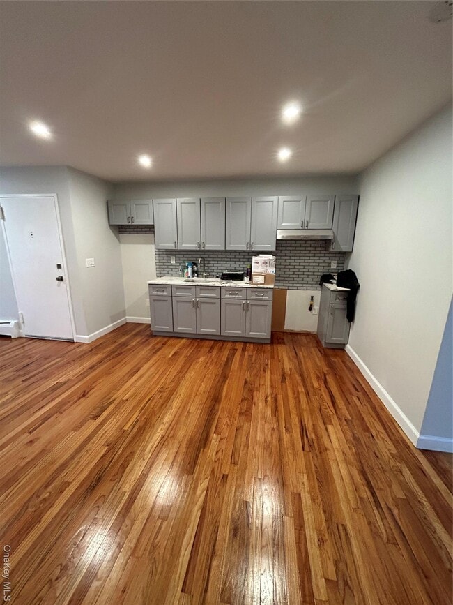 Building Photo - 155 6th Ave