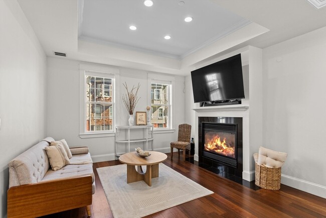 Building Photo - 274 Bunker Hill St