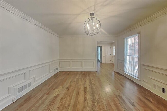 Building Photo - 5340 Bannergate Dr