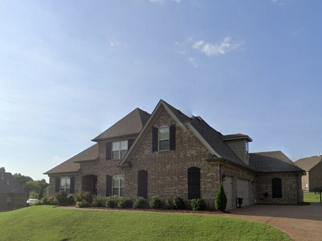Building Photo - 204 Ettington Dr