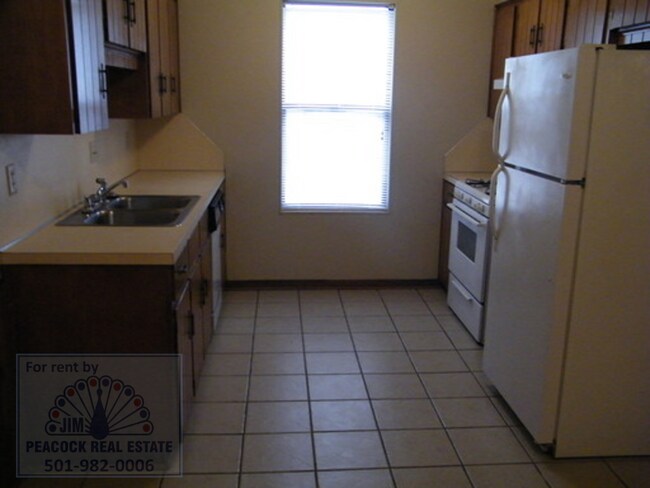 Building Photo - 410 Cherrie Ave