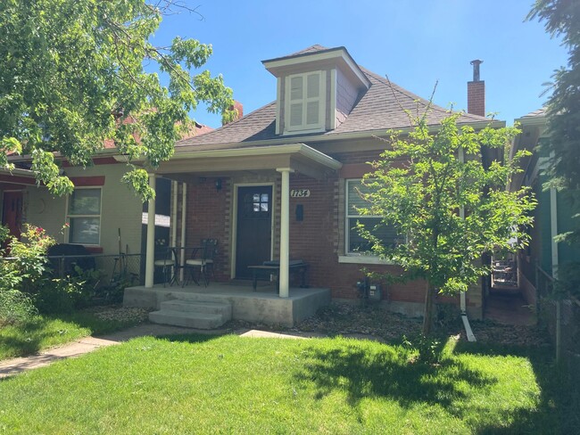 Building Photo - Charming 2BR house, fenced yards, exposed brick, open feel, great location! (Hooker)