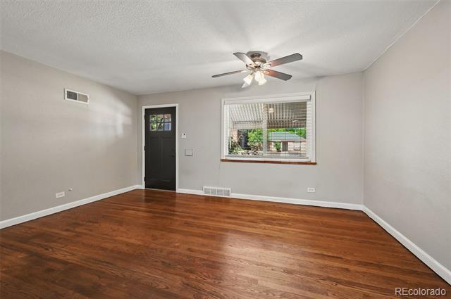 Building Photo - 1054 Leyden St