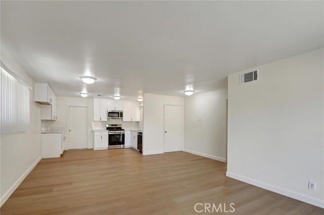 Building Photo - 2197 Larchmont St