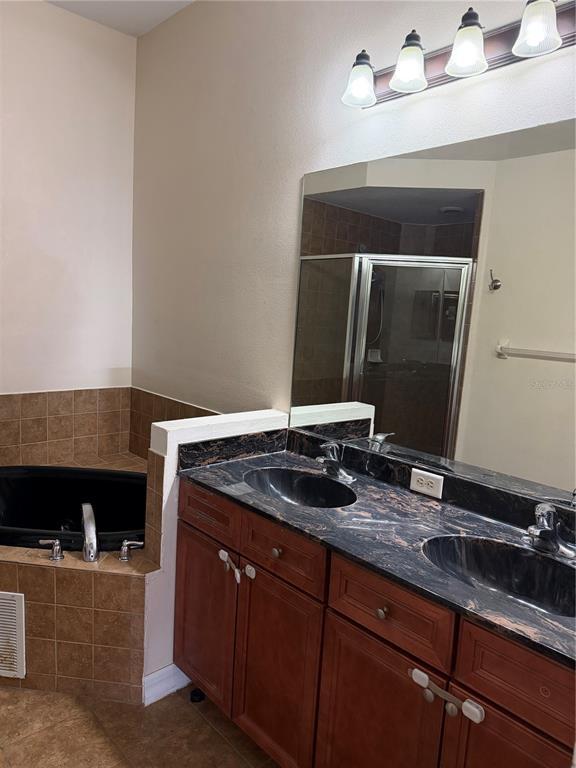 Building Photo - 7460 Terrace River Dr