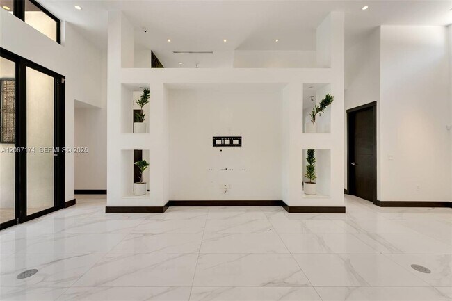 Building Photo - 15315 SW 84th Ave