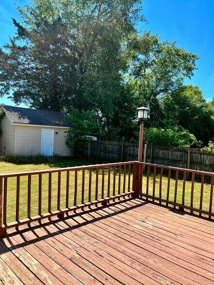 Building Photo - 168 Mountain Brook Dr