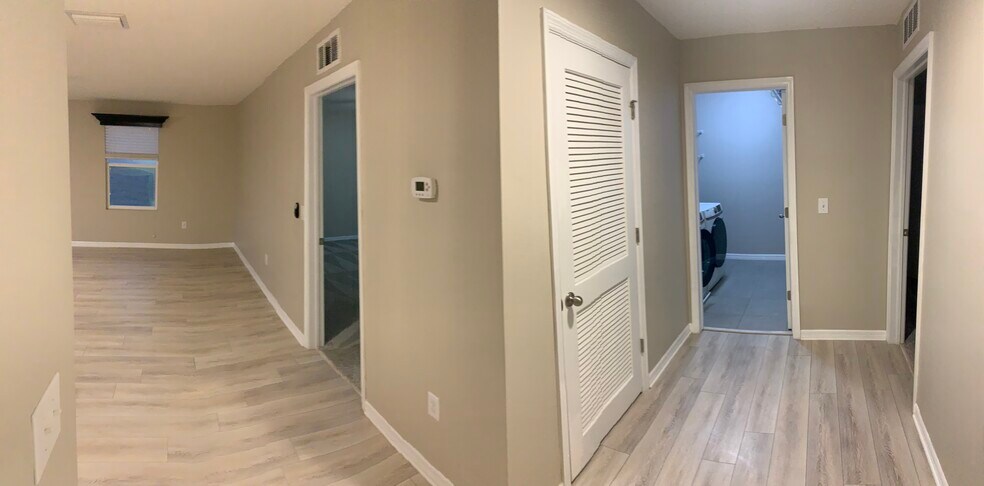 Building Photo - 3915 Bramblewood Loop