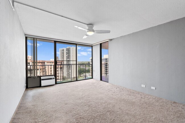 Building Photo - Beautiful 1 Bedroom Condo