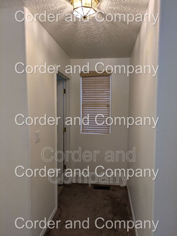 Building Photo - 949 Waterfall Dr