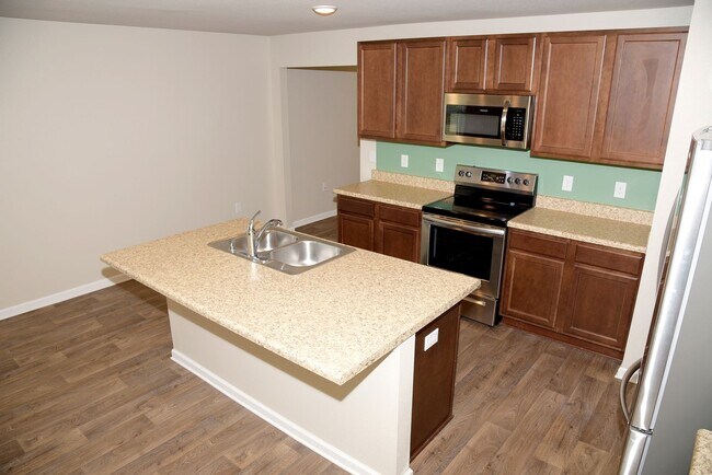 Building Photo - Highly desirable Hammock Bay home!