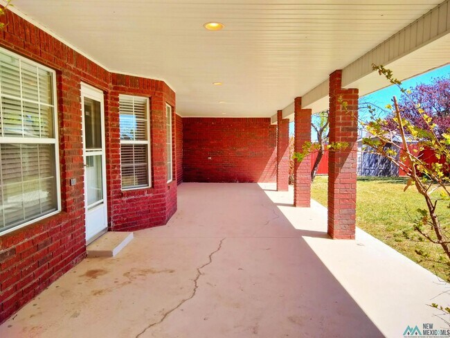 Building Photo - 2301 Reese Dr