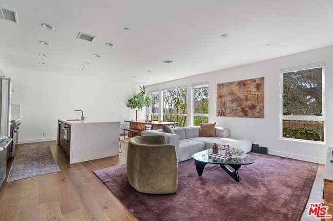 Building Photo - 1902 Liberty Ct