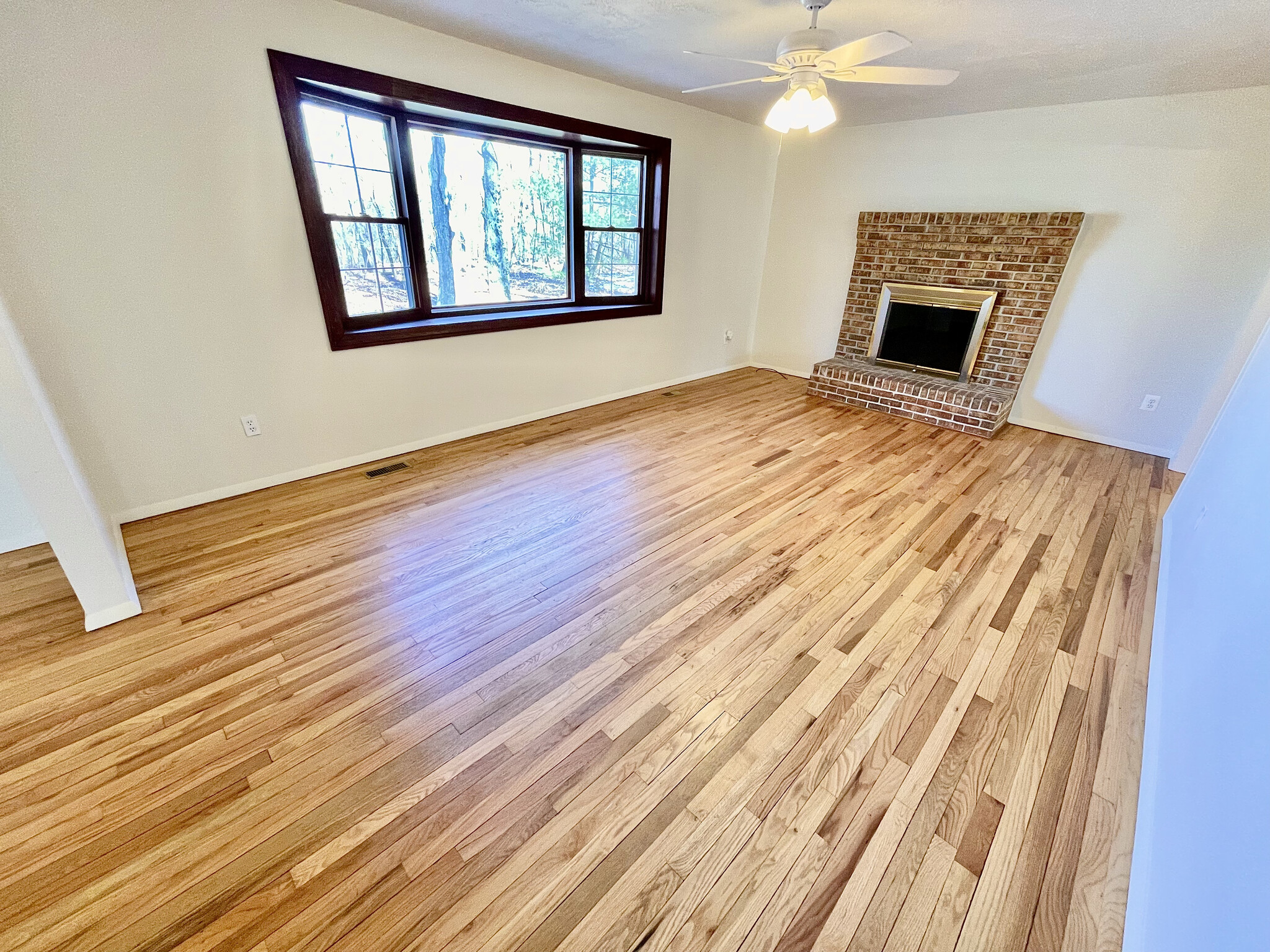Living Room - 21628 Parker Rd