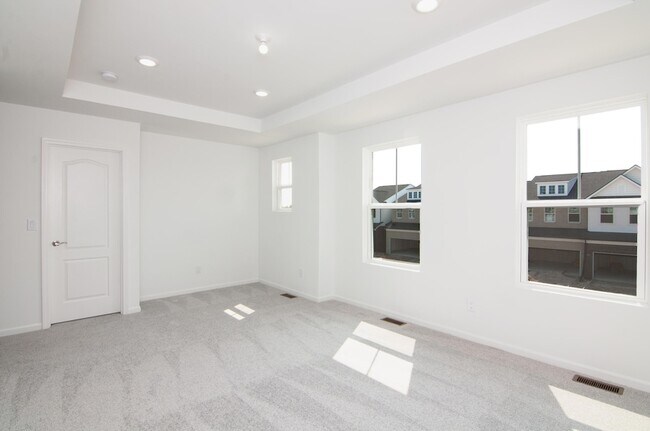 Building Photo - 5559 E Spaniel Dr