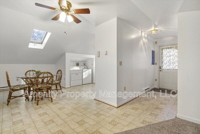 Building Photo - 121 Yorkshire Dr