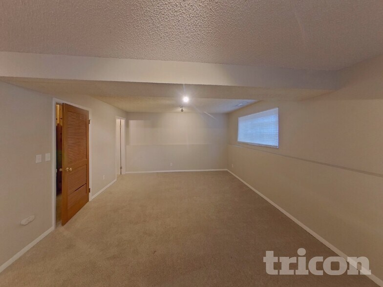 Building Photo - 4840 Windward Cir