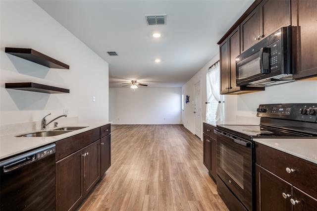 Building Photo - 742 Trestle Dr