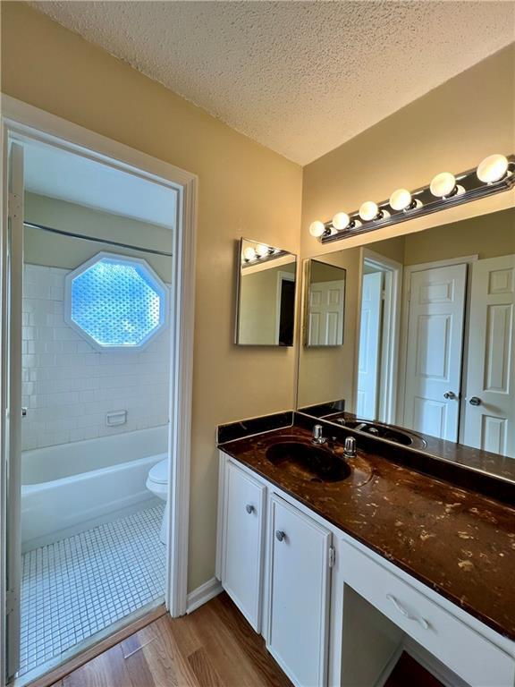 Building Photo - 3888 York Pl