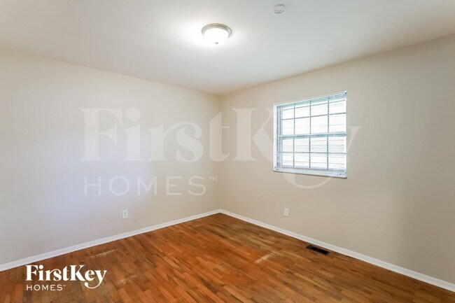 Building Photo - 3618 Ferncliff Ave