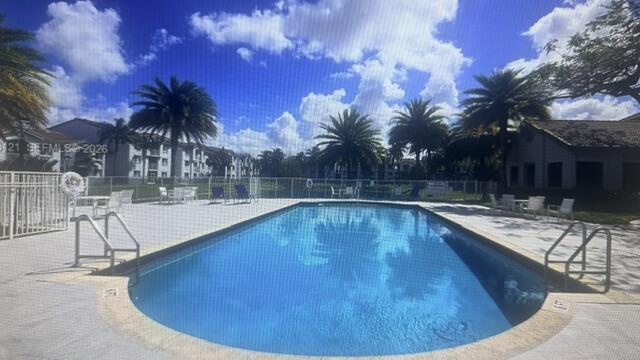 Building Photo - 2640 S University Dr