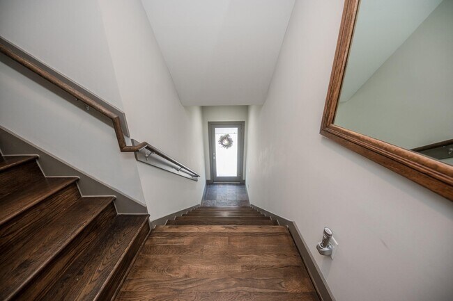 Building Photo - 1535 Birdsall St