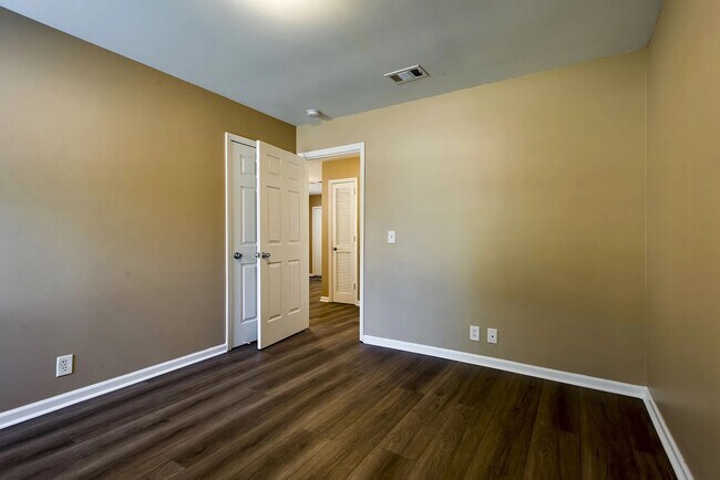 Building Photo - 2936 Torbett St