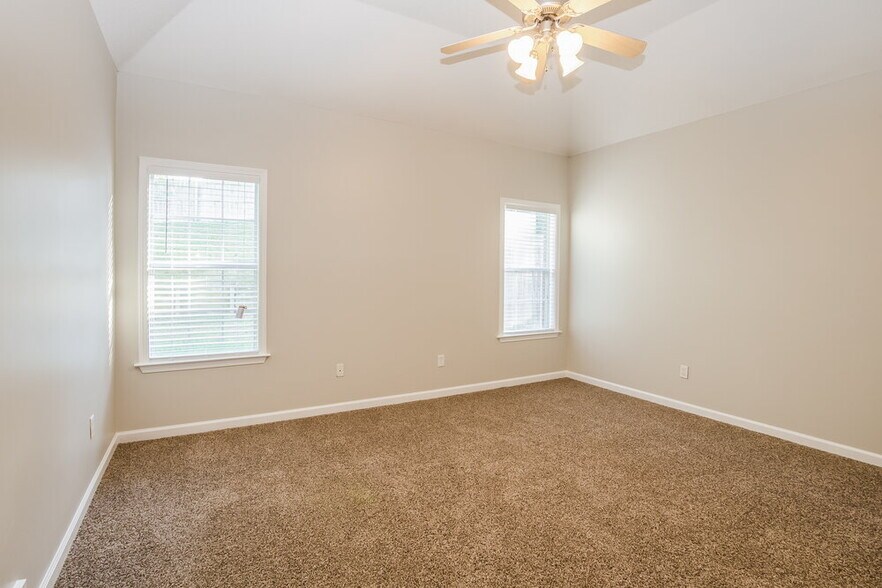 Building Photo - 9555 Morning Shadow Dr