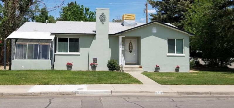 Primary Photo - 512 E Hopi St