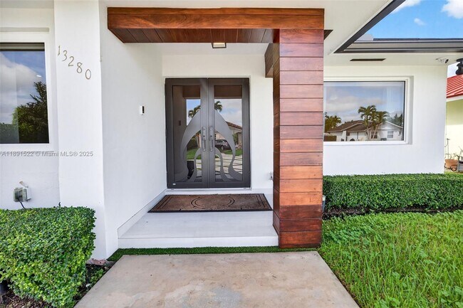 Building Photo - 13280 SW 39th Terrace