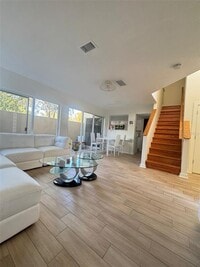 Building Photo - 822 Padua Ln