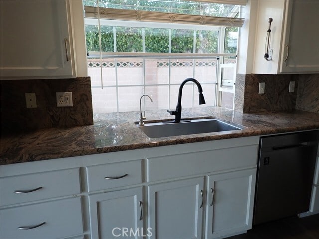 Building Photo - 6791 Killarney Ave