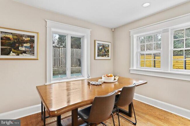 Building Photo - 2347 S Arlington Ridge Rd
