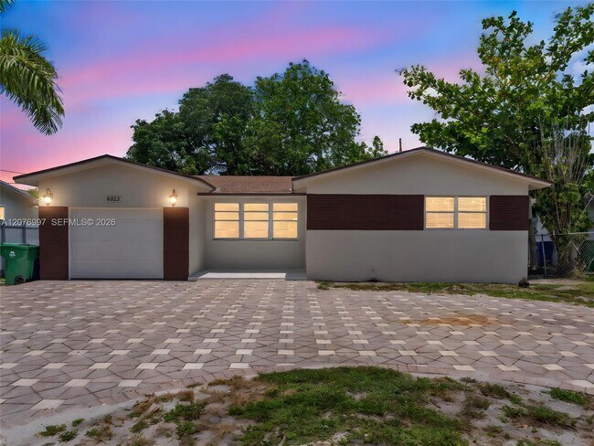 Building Photo - 6525 SW 18th St