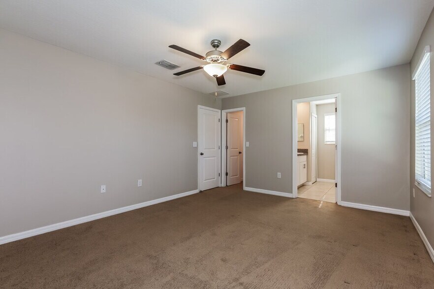 Building Photo - 7219 Spring Snowflake Ave