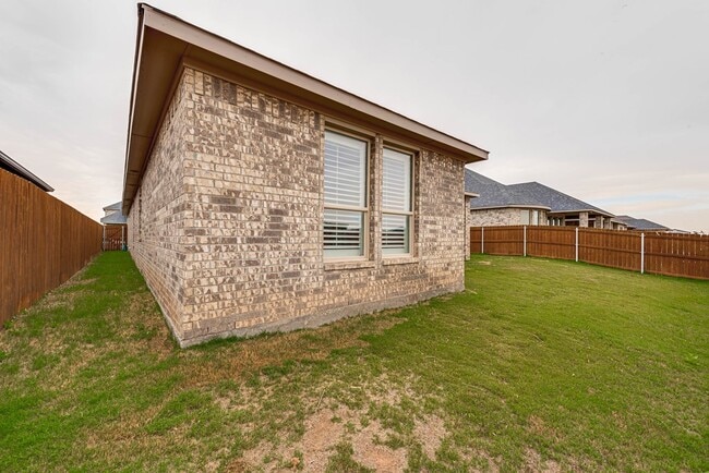 Building Photo - 8616 Rutland Dr