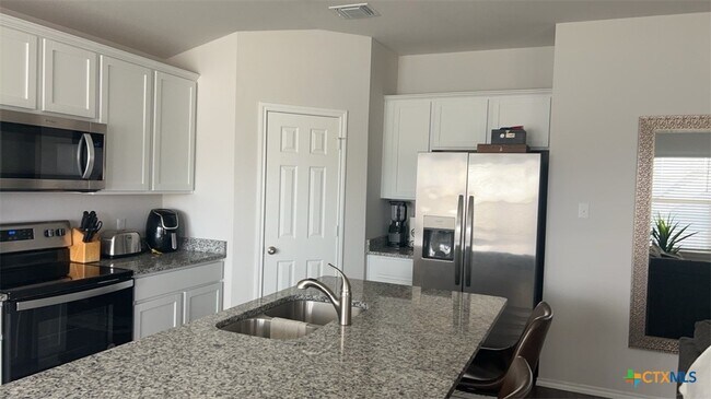 Building Photo - 1525 Piedmont St