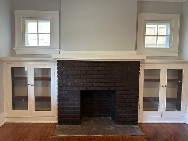 Building Photo - 229-231 Selye Ter