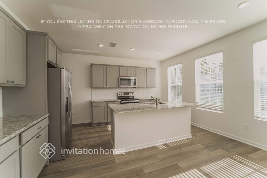 Building Photo - 5041 Ragsdale Dr