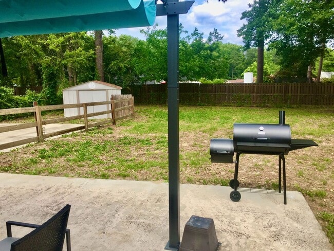 Building Photo - TURN KEY FULLY FURNISHED RENTAL