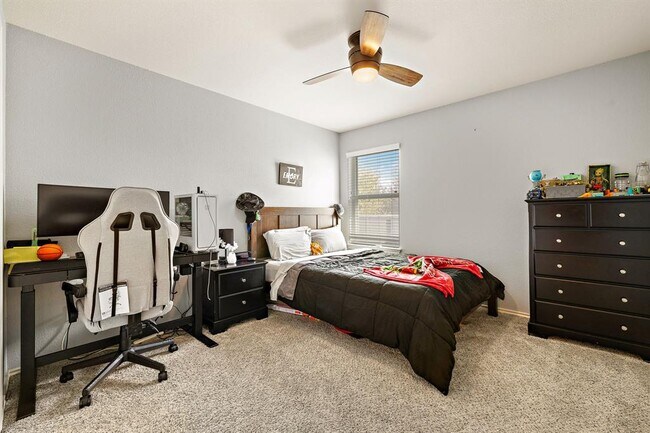 Building Photo - 2012 Foothills