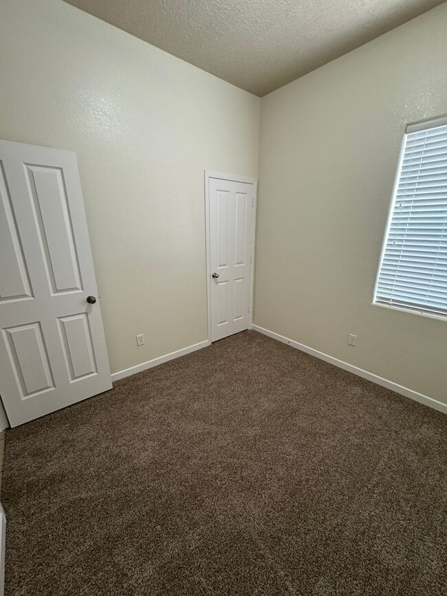 Building Photo - Spacious 2-Story Home with 3-Car Garage in...